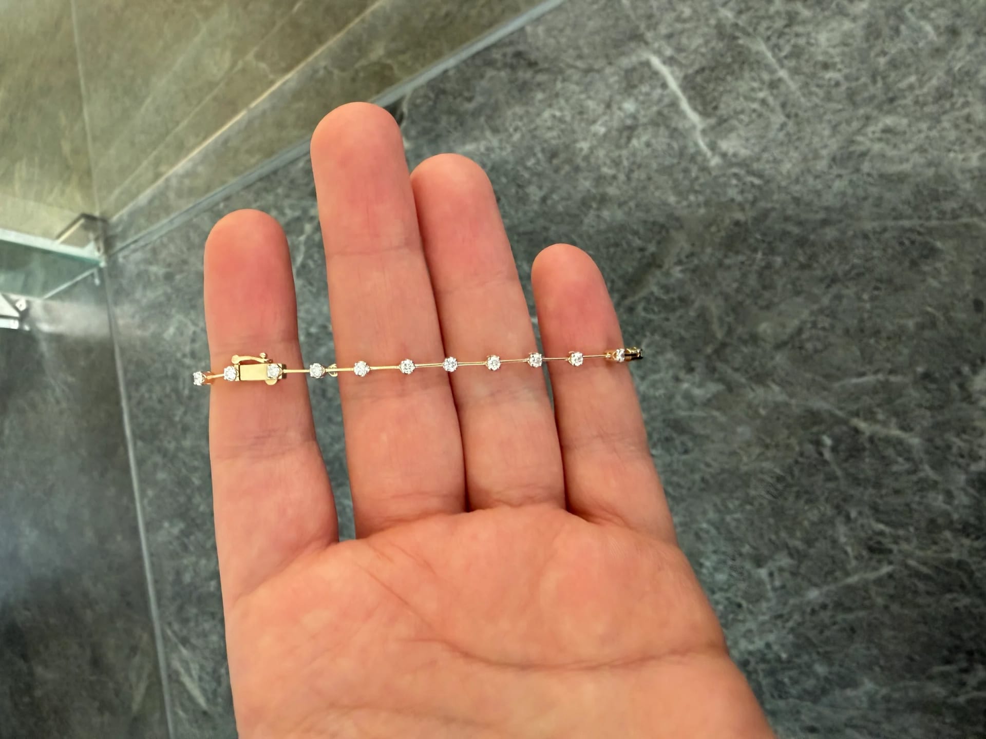 Pulsera de Diamante en Oro Amarillo de 14K