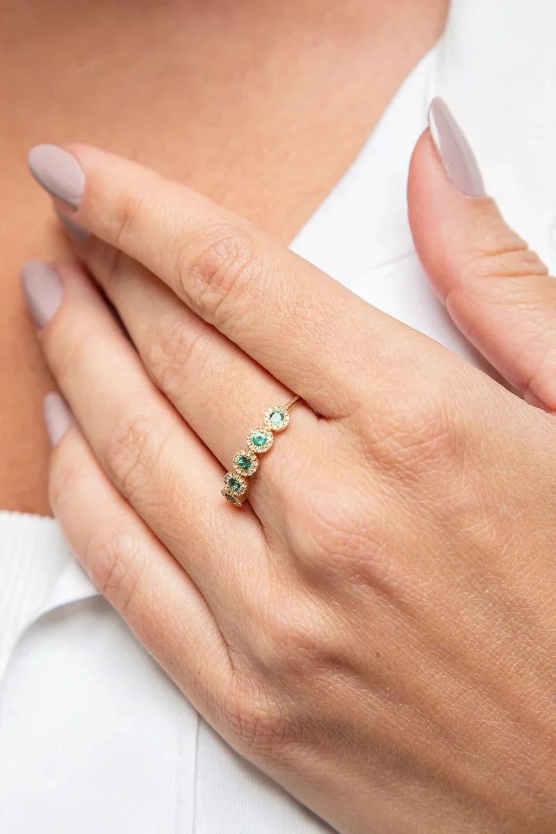 Anillo De Esmeralda & Diamante En Oro Amarillo De 14K