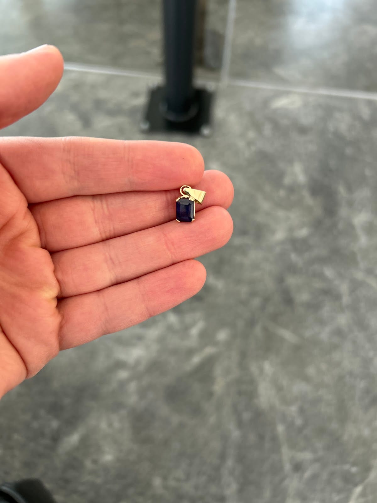 Dije De Zafiro En Oro Amarillo De 14K