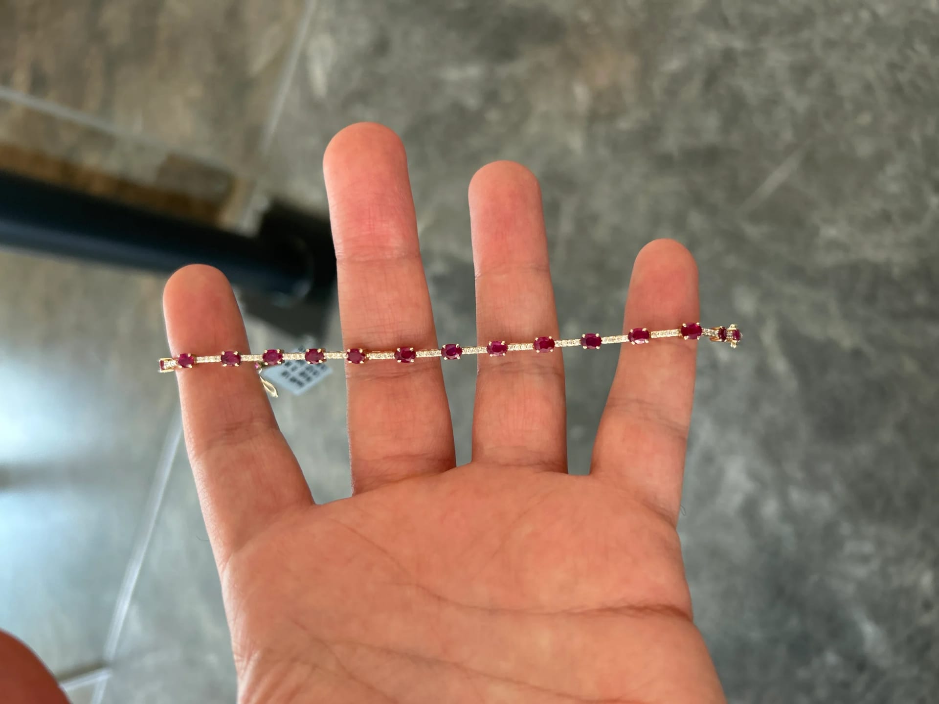 Pulsera De Diamante & Rubí En Oro Amarillo De 14K