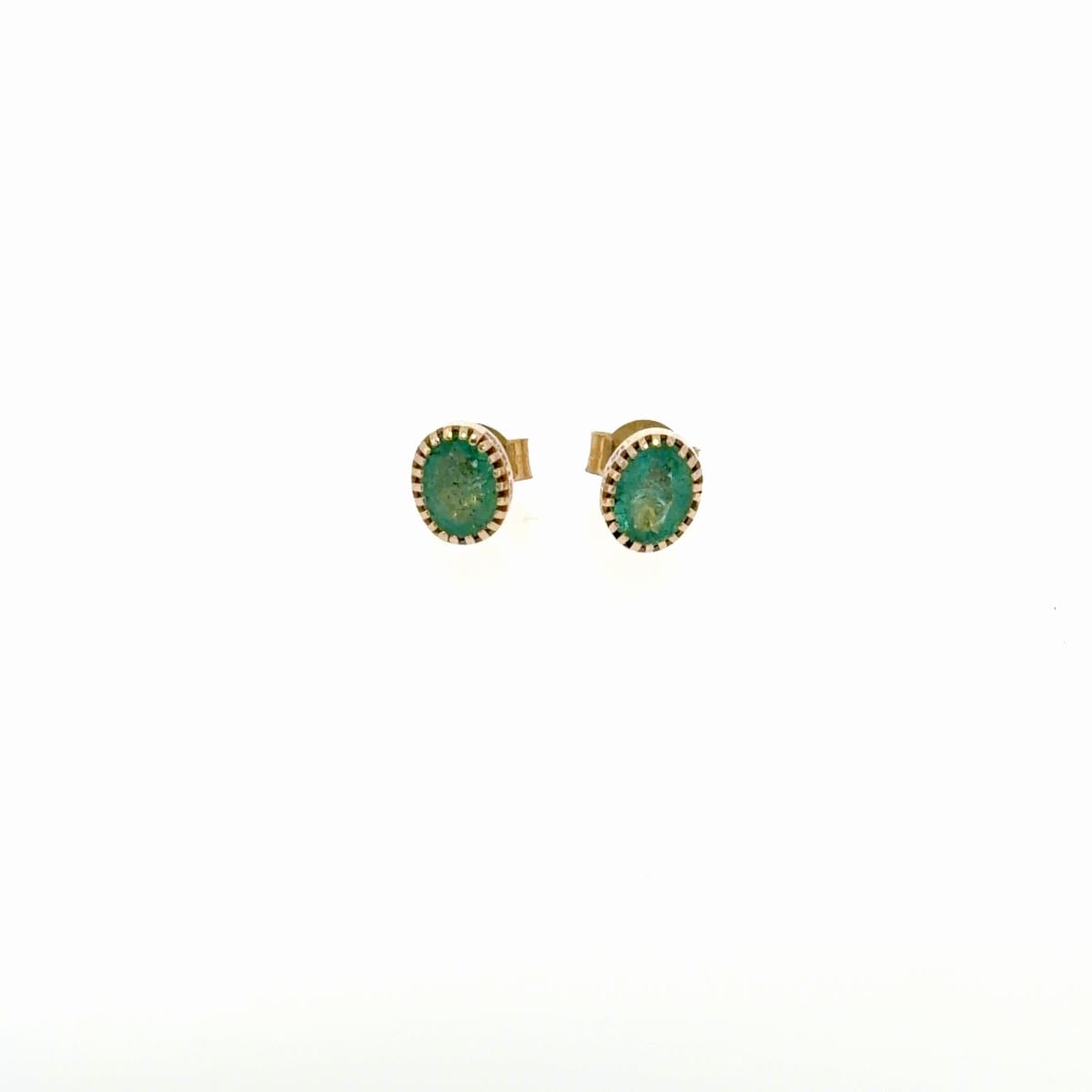 Aretes Studs de Esmeralda en Oro Amarillo